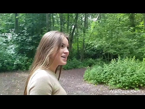 ❤️ Na ba da shawara ga Evelina cewa mu yi fuck a wurin jama'a! Tace eh. Sai na bata ta a jaki na cusa mata baki. Sai taji haushin kanta. Ingantacciyar batsa ﹏